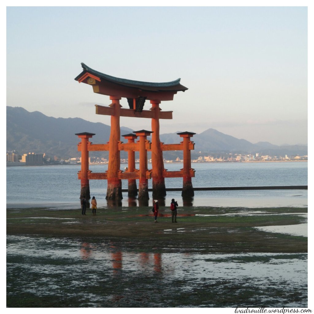 miyajima torii